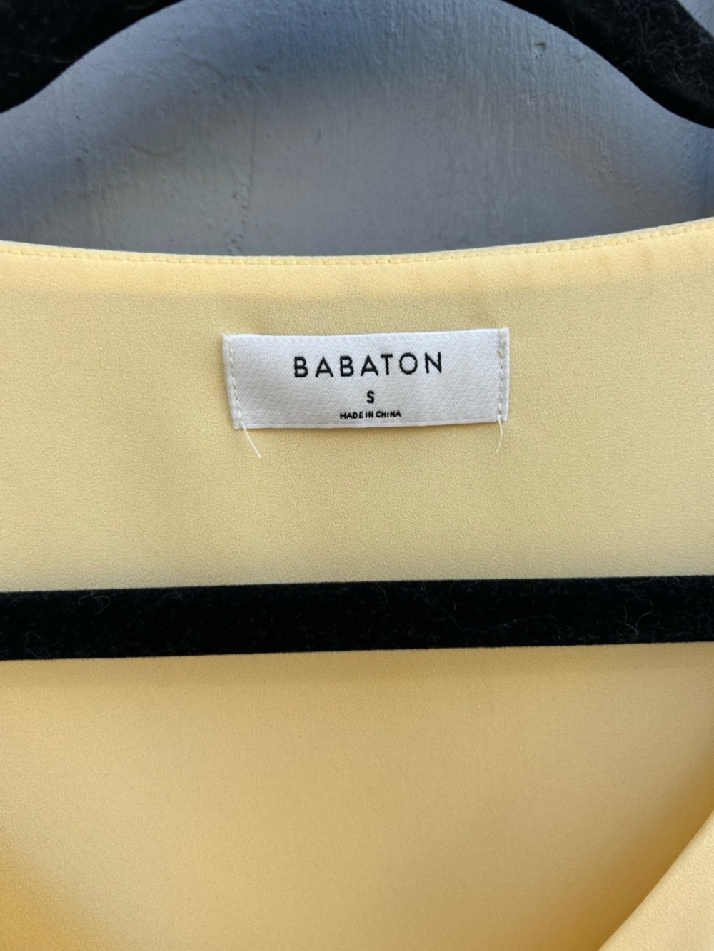 Babaton Yellow Randy Blouse, size Small - Picture 7 of 7